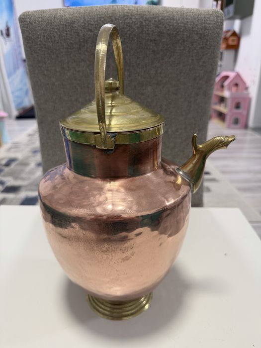 Vintage vas apa italian