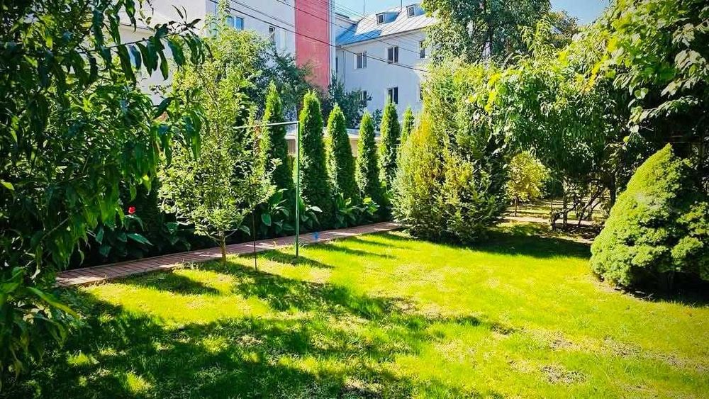 VIND Casa zona centrala P+1E+Garaj+Demisol Tehnic