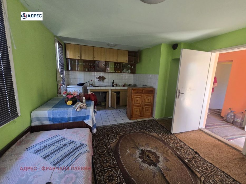 Продава се Къща в с. Коиловци, Област Плевен - 140 кв.м за 215 €/кв.м - Снимка #3