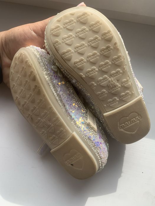 Продам туфли на девочку