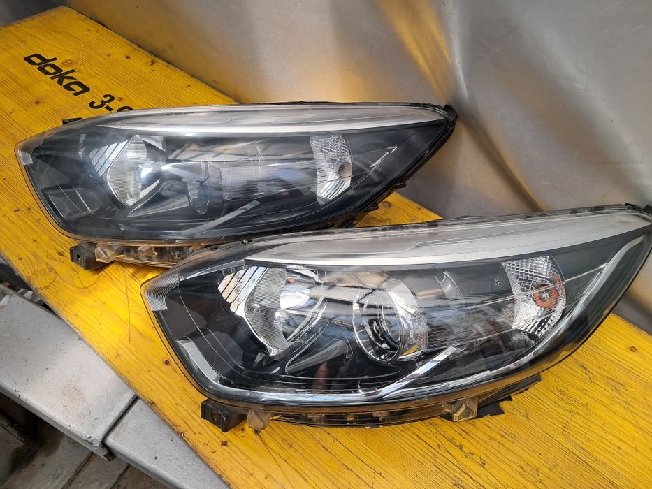 Фар  рено каптюр Renault Captur