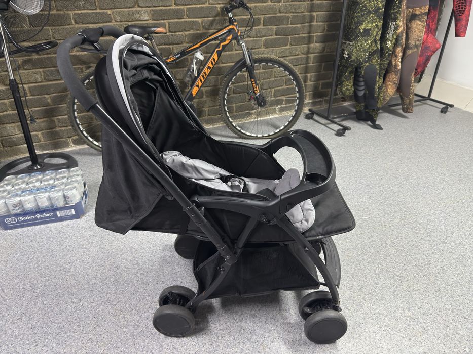 Коляска прогулочная Tomix