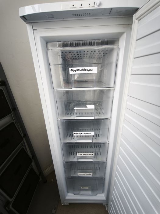 Морозильник Бирюса 416 175 л белый