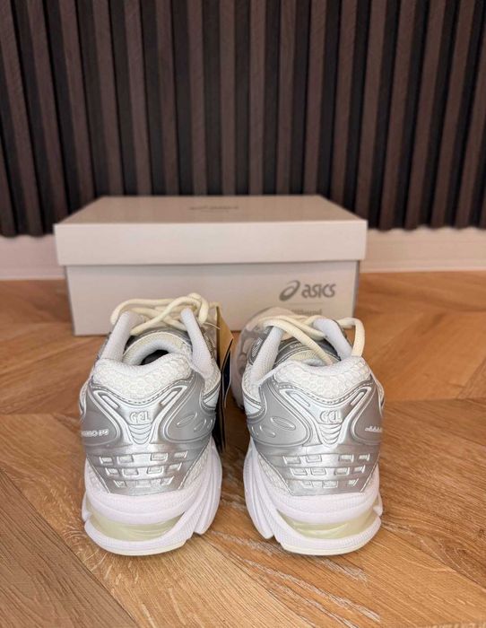 Спортни обувки ASICS
