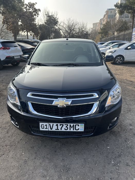 Cobalt sotiladi. 1 ta odam haydagan