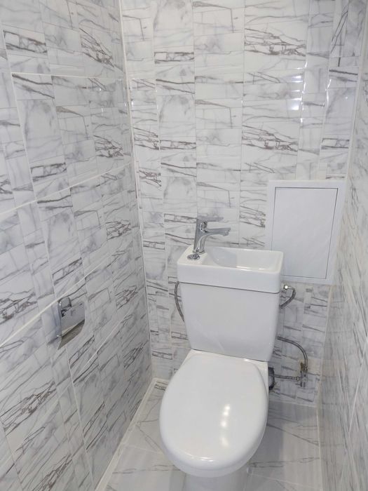 Продава четиристаен отличен в центъра