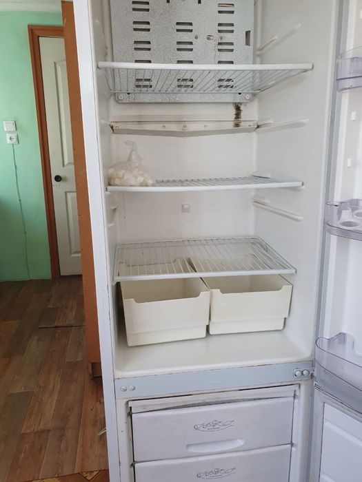 Продам холодильник