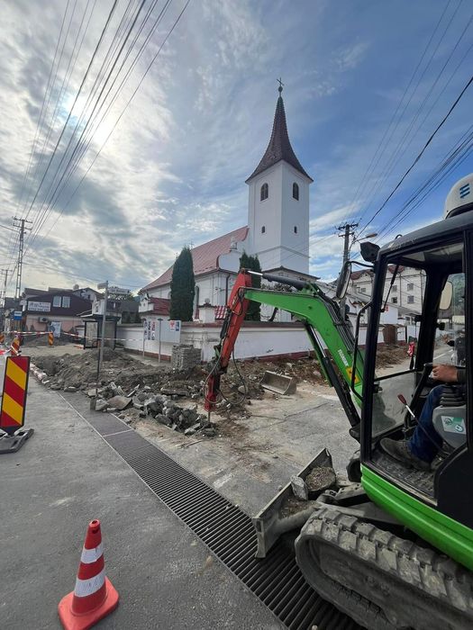 Închiriere miniescavator și bobcat