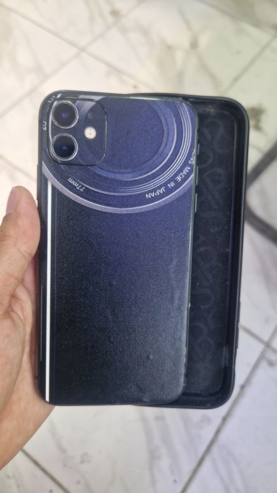 Iphone 11, 128гб, 73% акб