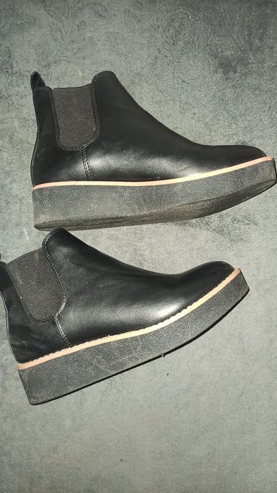 Botine de  dama cu platforma