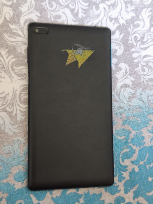 Планшет Lenovo Tab 7