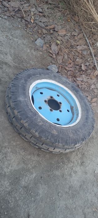 Yumizi traktor zapchaslari.