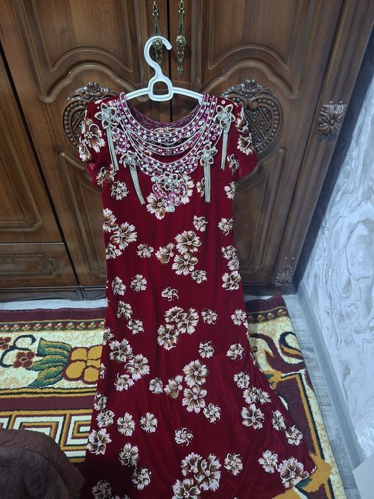 Ko'ylak lozim sotiladi