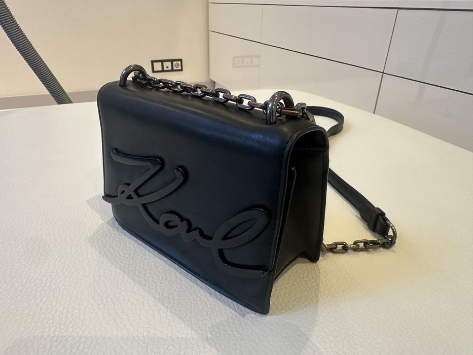 Дамска малка чанта Karl Lagerfeld черна