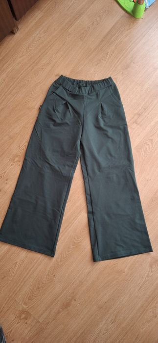 Дамски спортни комплекти