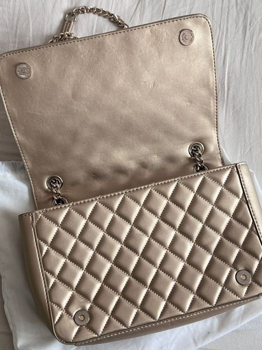 Geanta de umar Moschino