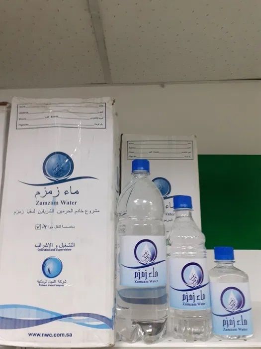 Вода ЗамЗам из источника