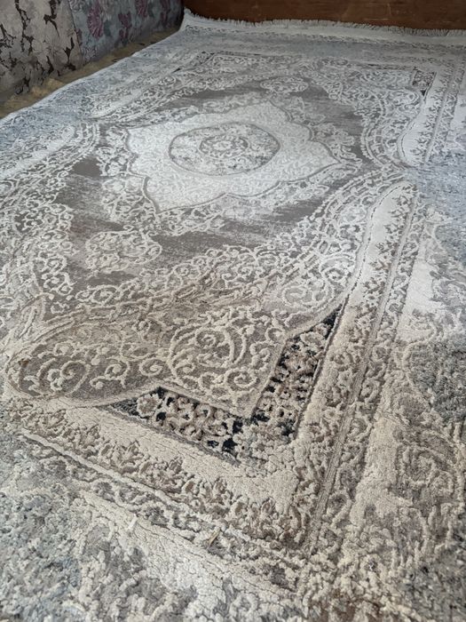 Продается ковер 150*230 шелк