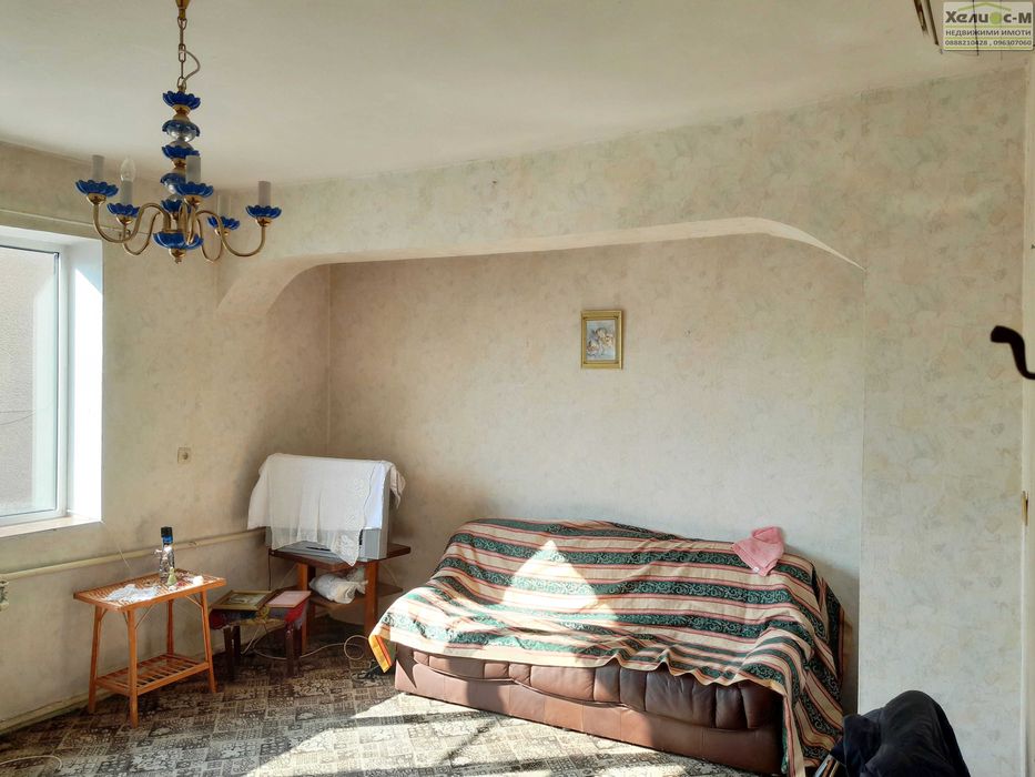 Етаж от къща с двор, гараж и лятна кухня, гр.Монтана