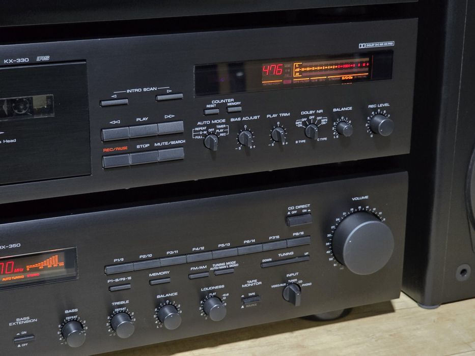 Linie audio YAMAHA ,receiver RX-350,deck kx-330, cd player cdx-450e, boxe ns-g30, sistem hifi retro black