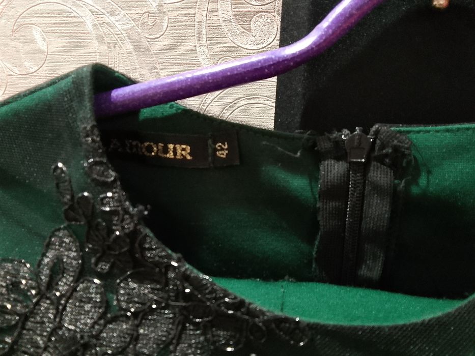 Продам шикарный костюм!