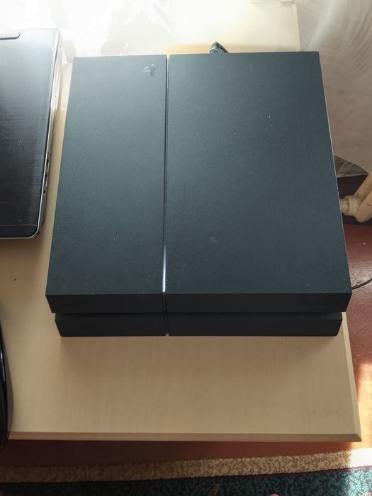 Sony PlayStation 4