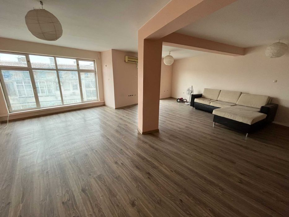 Продава се Тристаен апартамент в Казанлък - 85 кв.м за 2100 €/кв.м - Снимка #8