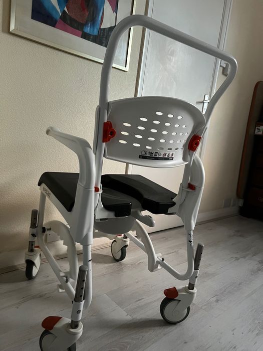 Комбиниран стол за баня и тоалет Етак