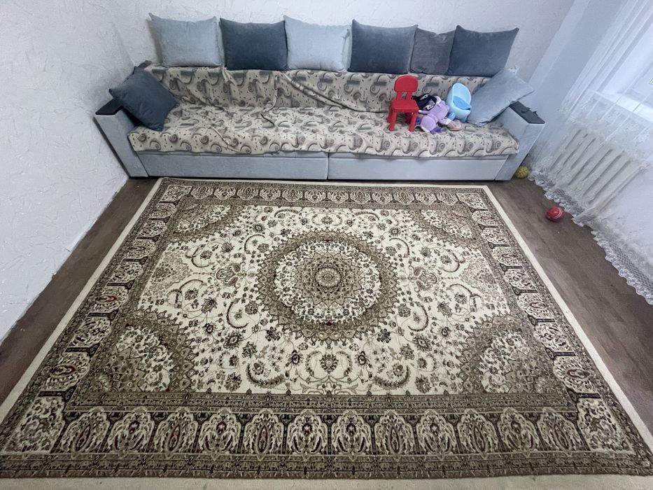 Прдам ковер в хорошем состоянии