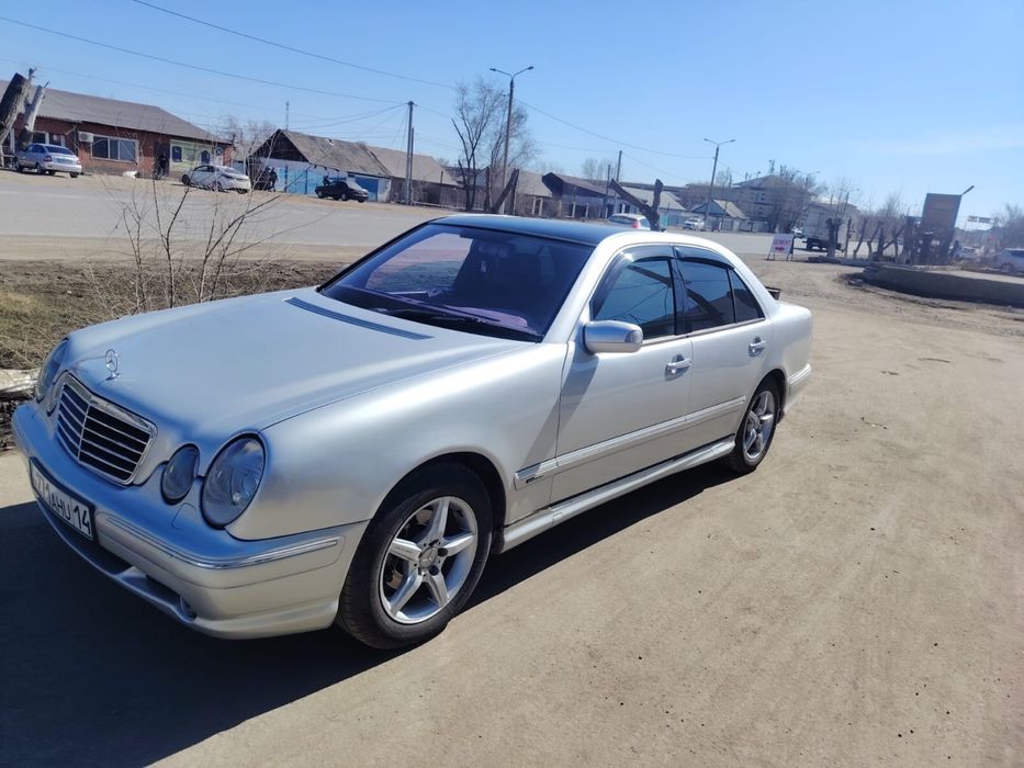 Продам в отличном состоянии мерседес е320