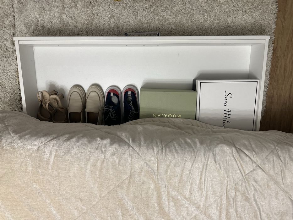 Кровать + стол и тумба