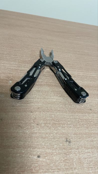 Мултитул от нераждаема стомана