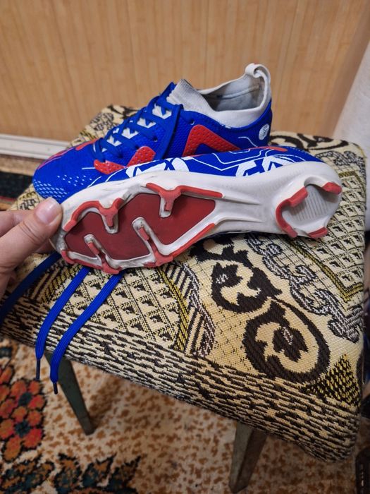 Продаются бутсы для футбола