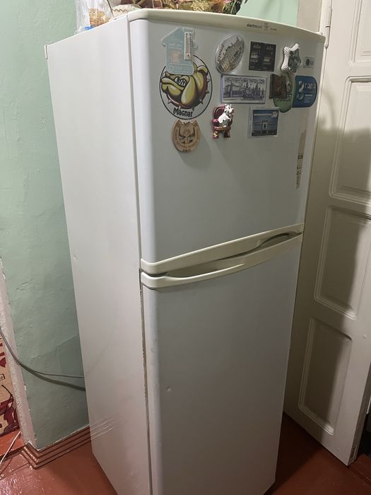 Холодильник рабочий LG