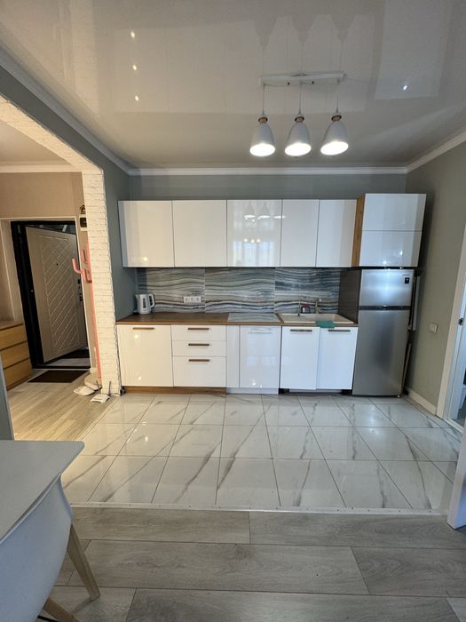 Сдам квартиру 2 комн студия, 250.000