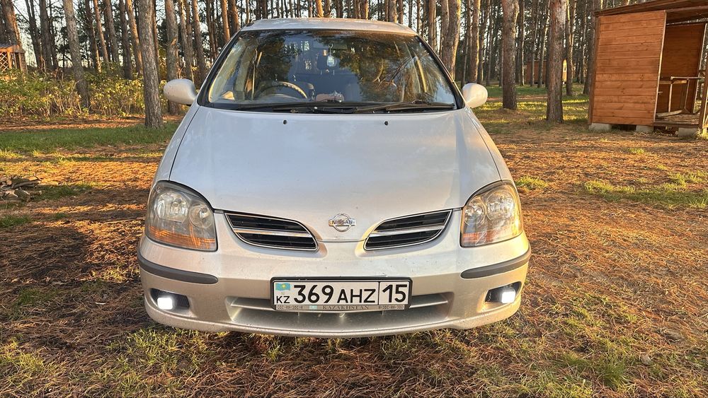 Продам японца Nissan Tino