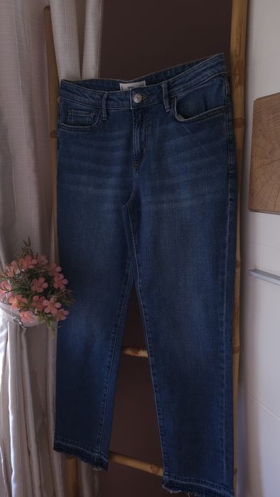 Дънки на марката Guess нови