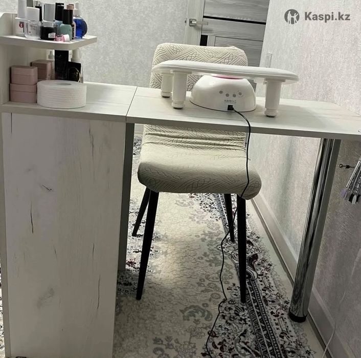 Маникюрный стол раскладной