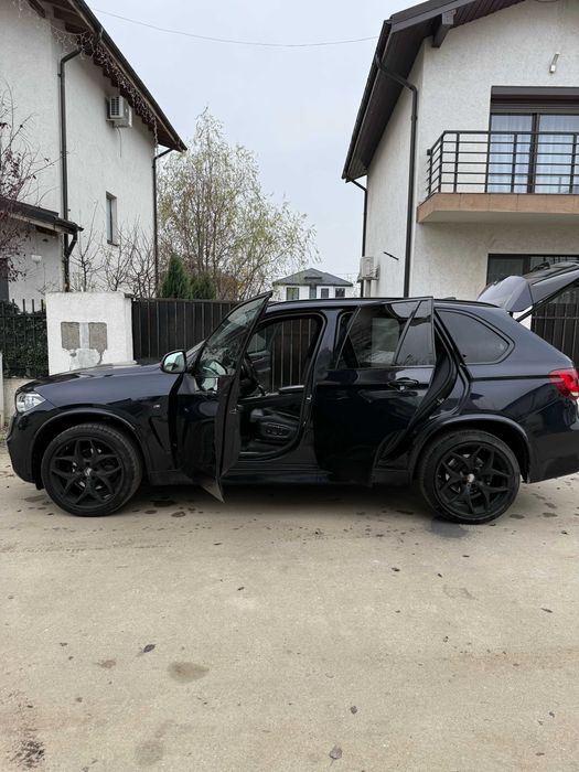 BMW X5 2015 xDrive 30D Pachet M Interior / Exterior