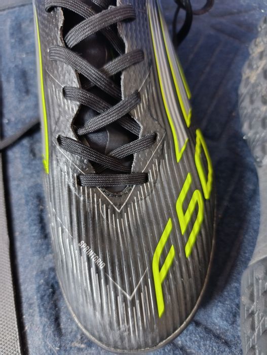 Adidași fotbal F50