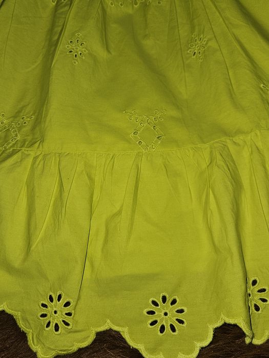 Vand rochie Zara fetite 10 ani 140 cu broderie