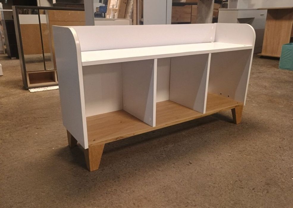 Етажерка с 3 отделения