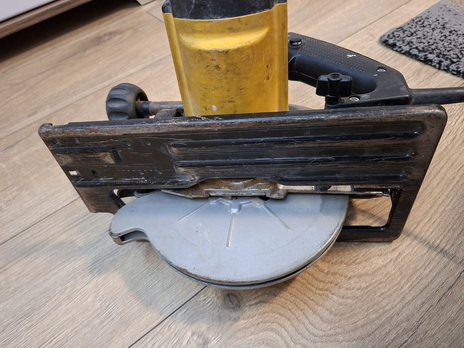 Circular dewalt dw62