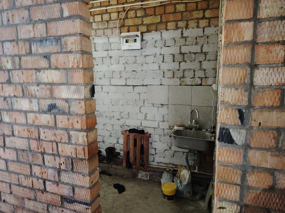 Сдам сто с подъемником