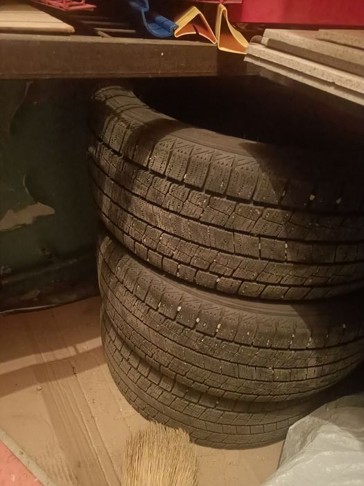 Продам шины R17 225/45