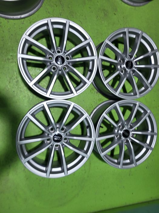 17 5x112 Audi A4 A5 A6 лети джанти 5х112