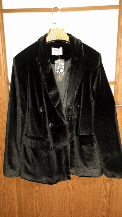 Продам костюм  женский