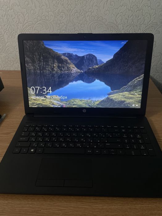 Ноутбук HP черного цвета
