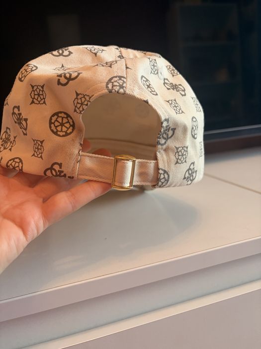 Sepci  guess  de dama