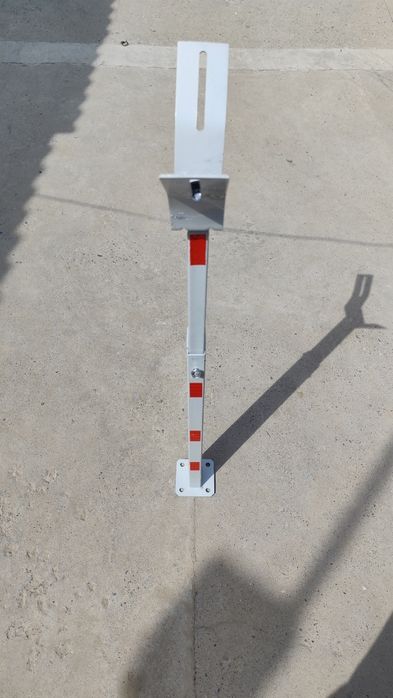 Стойка для шлагбаума